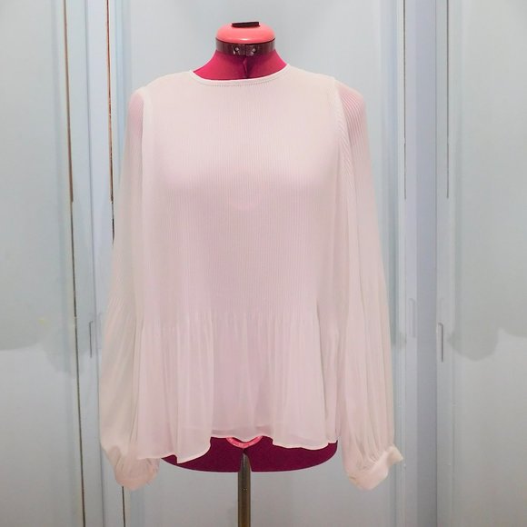 Zara Pleated White Flowy Blouse - Picture 1 of 5